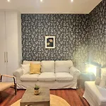 Unique Location - 130m2 & Garden Close To Museums Apartment