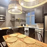 Unique Location - 130m2 & Garden Close To Museums