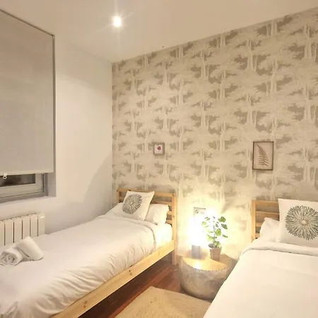 Unique Location - 130m2 & Garden Close To Museums