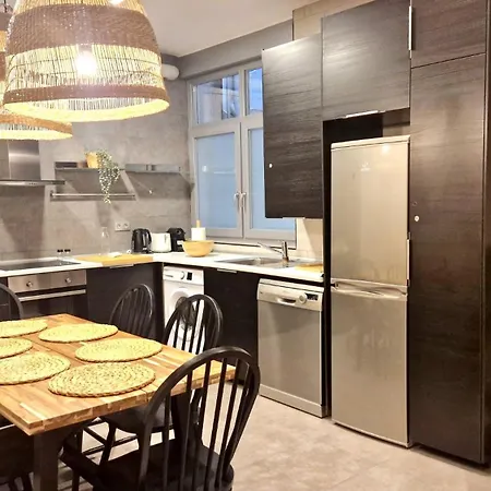 Apartment Unique Location - 130m2 & Garden Close To Museums Bilbao