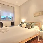 Unique Location - 130m2 & Garden Close To Museums شقة