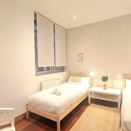 아파트 Unique Location - 130m2 & Garden Close To Museums *
